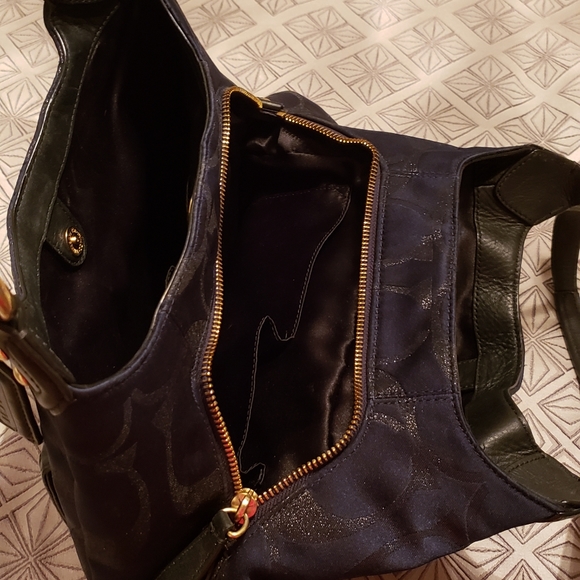 Coach purse - Picture 2 of 8